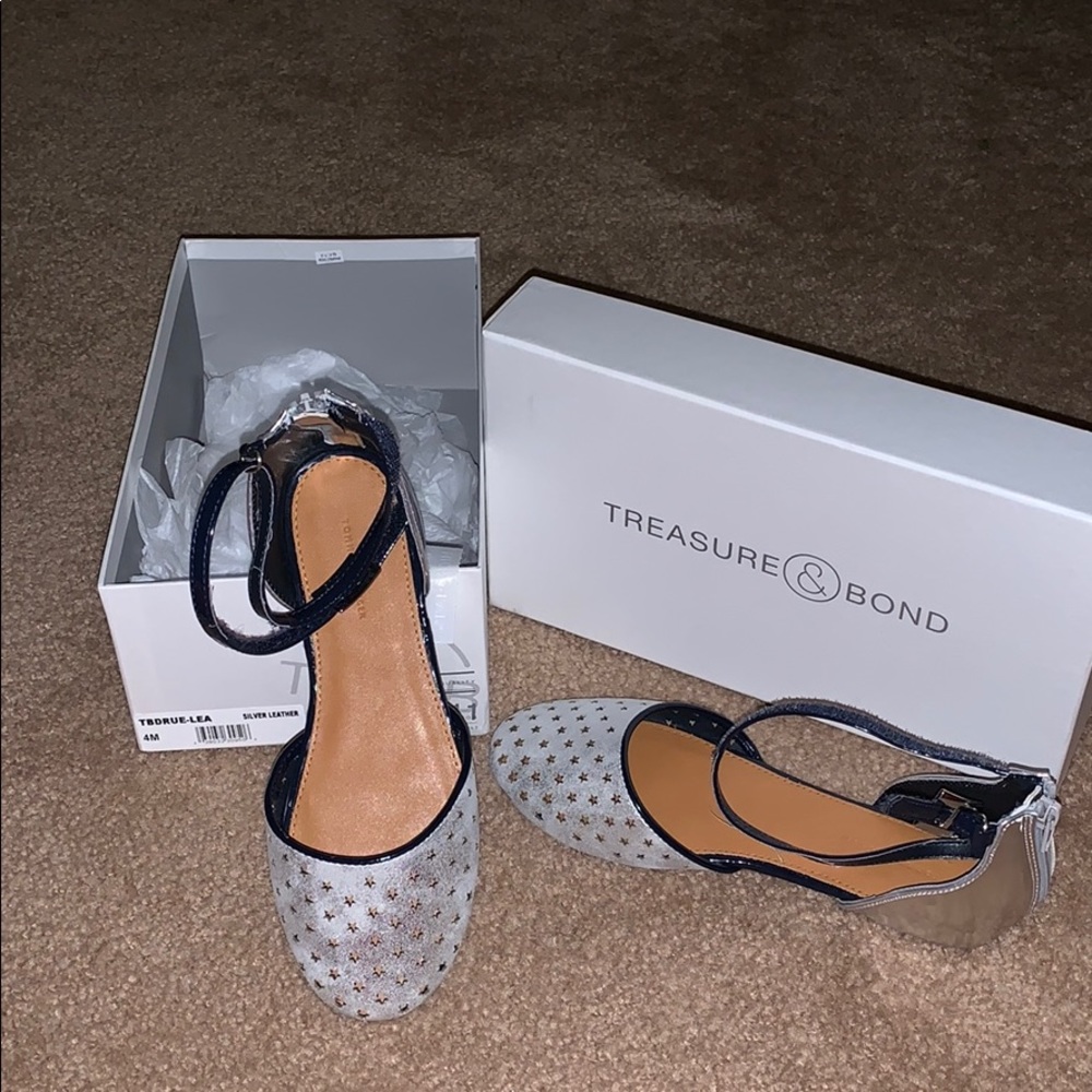 Youth flat shoes